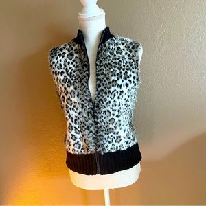 Animal Print Vest - Zipper front.